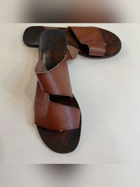 Blowfish Malibu Brown Leather Sandals Womens 10 Flats Shoes Summer Resortwear